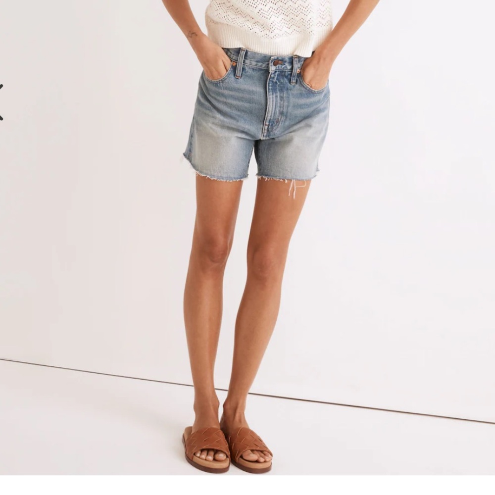 madewell Relaxed Mid-Length Denim Shorts in Kelton Wash. size 33.